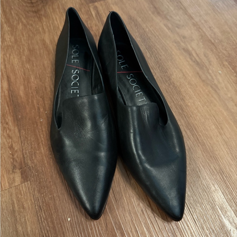 Sole Society Women's Black Pointed Flats